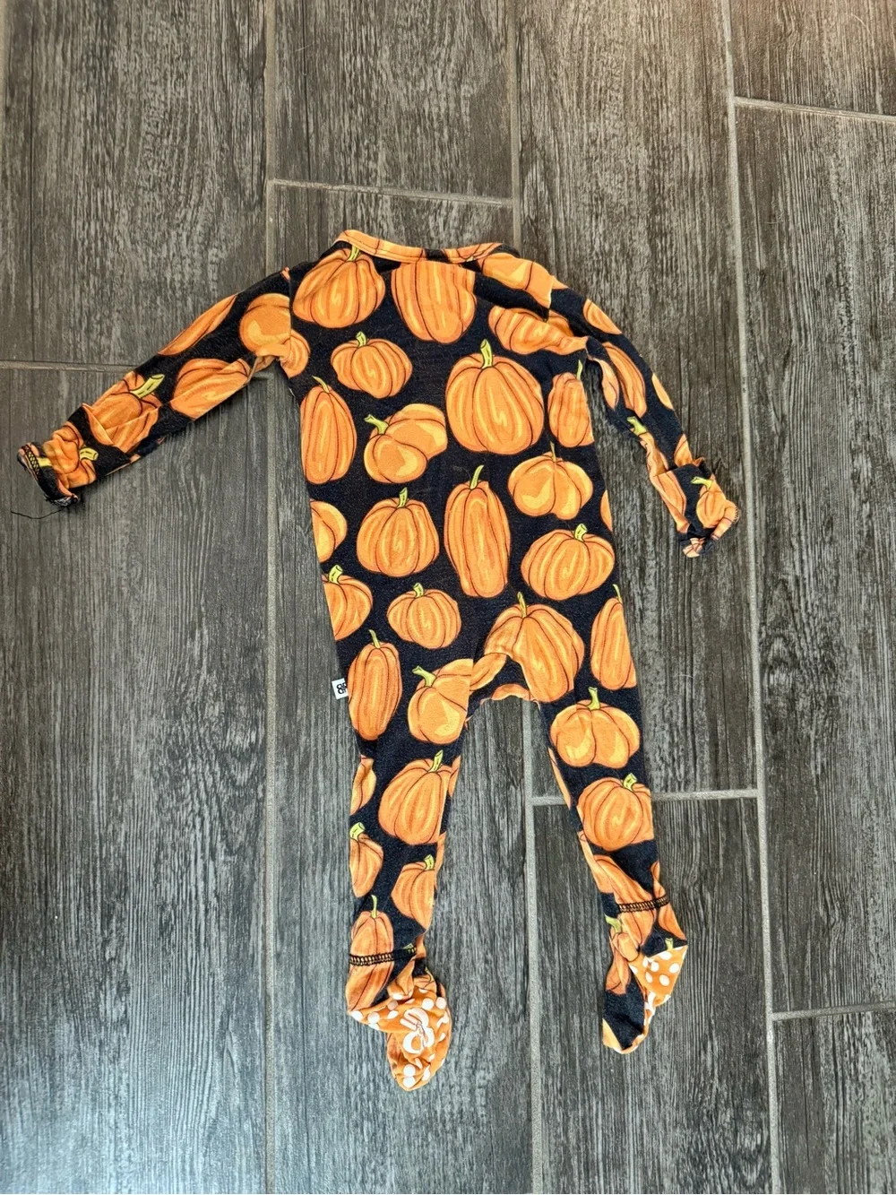 Newborn Bums & Roses pumpkin pajamas